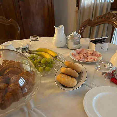 Helisabeth Quarto em Acomodações Particulares
